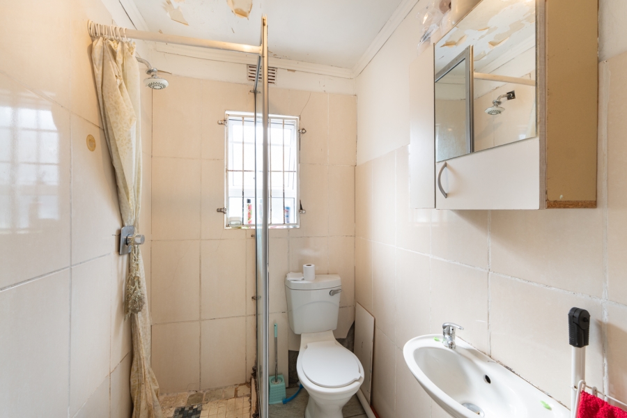 8 Bedroom Property for Sale in Parow Valley Western Cape